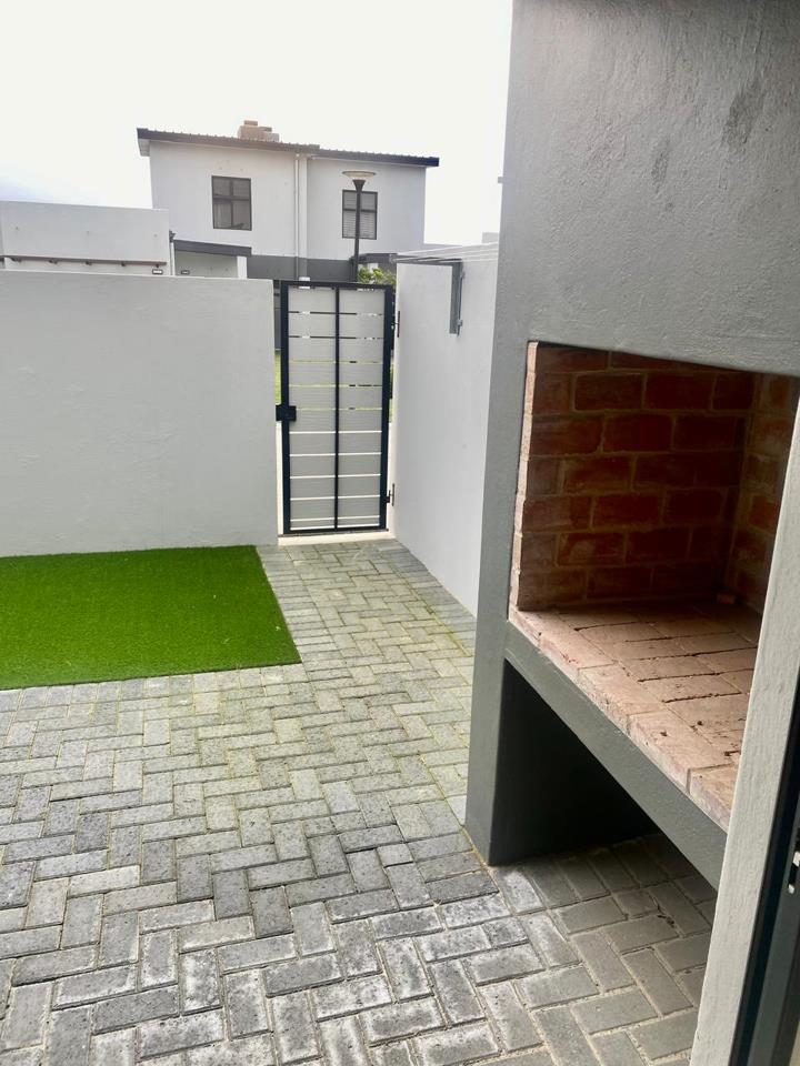 2 Bedroom Property for Sale in Zonnendal Western Cape